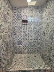 Cozy Private Cottage Close To Downtown and Beaches