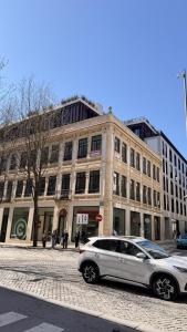 Bolhao Luxury Residence by SantiagoFamilyHouse - 2Bd - Parking & Security