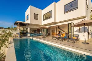 Modern Retreat by the Beach, Rincon del Afan