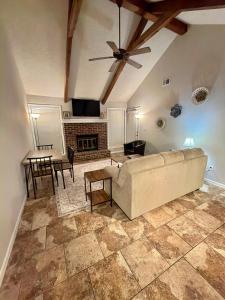 Cozy condo for the World Cup