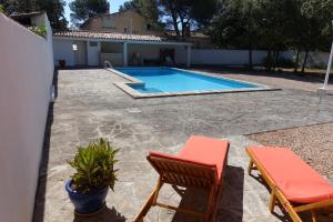 Joli studio avec piscine