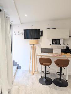Studio climatisé avec terrasse au Jardin Public