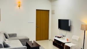Cozy 2 BHK Apartment In Gift City Like Home