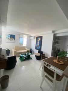 Apartamento con vista al mar Edificio Tocahagua 908