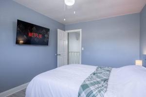 4 bedrm, 2 bath, pool, hot tub near Randolph AFB