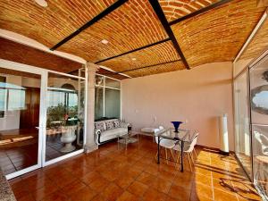 MiraLago Pool Paradise