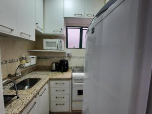 Apartamento a uma quadra do Mar comvaga de garagem