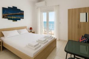 Sunny Stay Sea View Studio