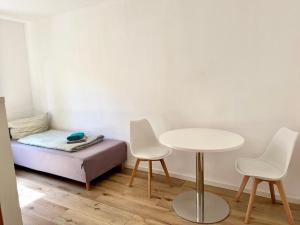 RuheZeit - Ferien- & Monteurwohnung mit Terrasse & Parkplatz bei Radolfzell am Bodensee