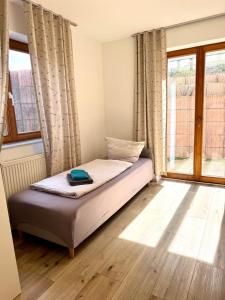RuheZeit - Ferien- & Monteurwohnung mit Terrasse & Parkplatz bei Radolfzell am Bodensee