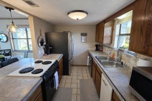 Lake Hamilton Haven Waterfront View Pool & Pickleball Access