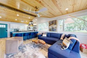 Long Beach Point Pier, Kayaks, No Stairs