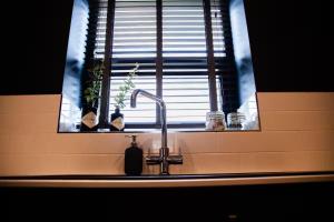 Heatons Retreat - Modern Two Bedroom Apartment
