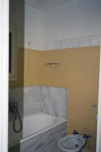 Spacious & central 2BR flat in Kypseli