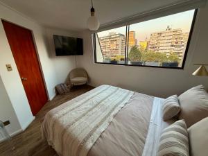 Luminoso departamento Duplex en barrio El Golf