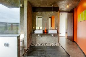 Villa Los Laureles, Private Pool, Ocean View, Nature Trails, Gated