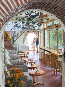 Un hotel en un café