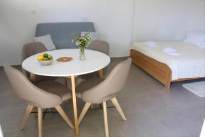 Studio Apartment Grabri