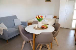 Studio Apartment Grabri