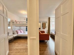 Stockwell apartment 1 minute walk to underground