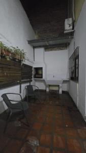 La Casita de Salta - Dpto 2 para 5 personas con patio interno y asador, vista al jardin - Tu descanso en el norte empieza aquí