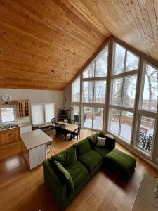 Four season Home on Gull Lake