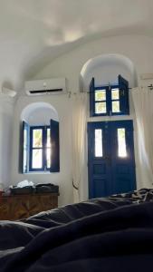 Spiti Barbara Santorini - Caldera View & Jacuzzi