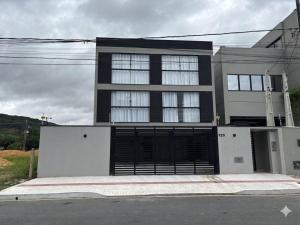 Studio próximo ao expocentro, com estacionamento