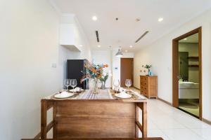 Landmark Apartment High Floor