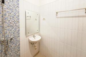Urbanview Hotel Gracia Metro Lampung