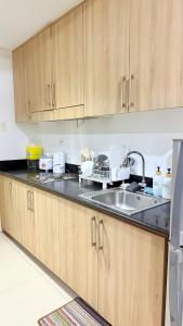 Vsm Staycation MOA View with balcony