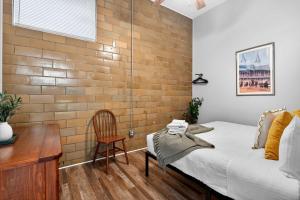 The Matt Winn Suite A Cozy Modern Brick Home