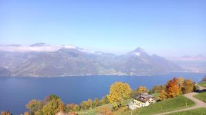 4 Personen, Panorama-Seesicht, Balkon, Gartensitzplatz