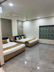 Hotel Embassy Inn