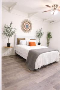 Charming Historic Studio in Mid-Wilshire Los Angeles near Koreatown