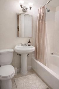 Charming Historic Studio in Mid-Wilshire Los Angeles near Koreatown