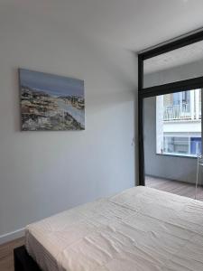 Bright, Spacious and Cozy Apartment Near the MAS