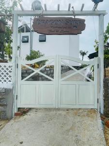 Dragon Surf Homestay