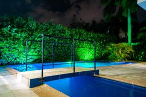 Piscina privada exclusiva pregunta servicio de apoyo doméstico