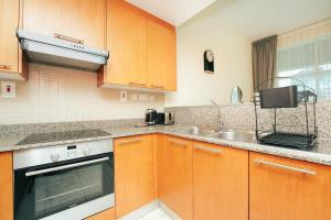 Modern aptt in heart of Business Bay near to Burj