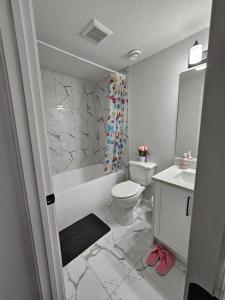 Cozy Cautley Guest Suite, Near YEG Airport