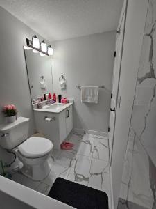 Cozy Cautley Guest Suite, Near YEG Airport