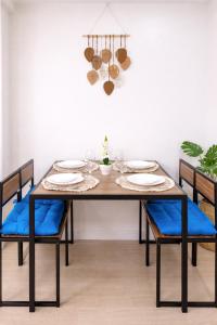 Azure Tropics near NAIA Airport with WIFI and Netflix