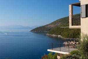 Villa Kalamos -Elegant Villa With Direct Sea Access