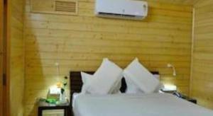 Majestic Beach Comforts - Beachfront