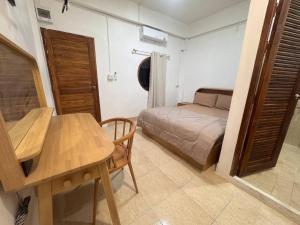 D6 Apartment at the Pier 4 of 6