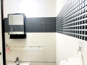 Corporate Penthouse Near Intl Cricket Stadium with Sky Orbit, Pool, AC, Fast WiFi