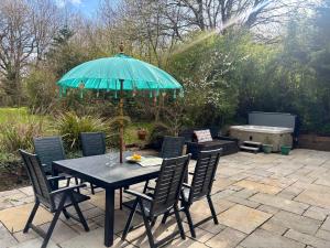Splendid, spacious 7 Bedroom holiday home with Hot Tub - Isle of Wight