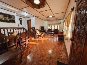 Lilias Bungalow Transient House-near Mother Falls