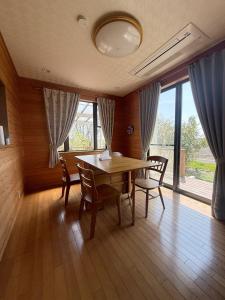 リニューアル 高島市風車村琵琶湖畔別荘サウナ付きファミリーグループ大歓迎テラス炭火BBQ Reiwa House